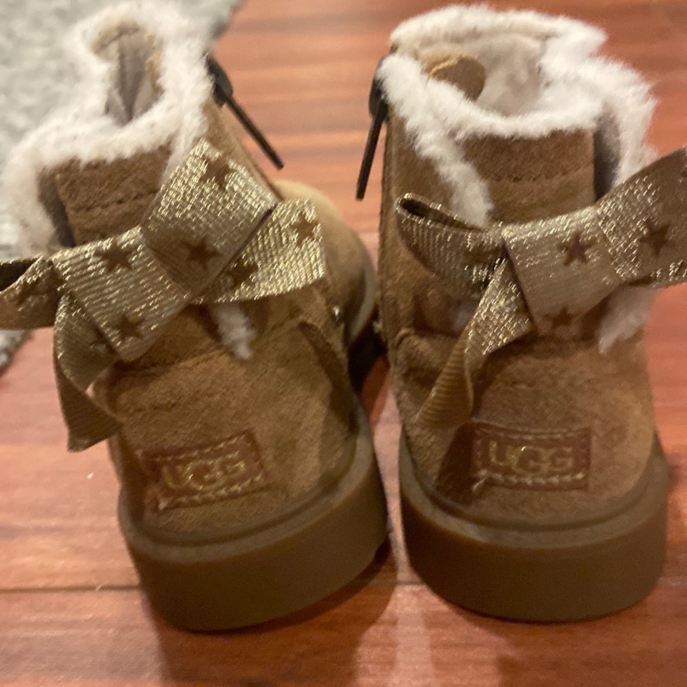 Ugg toddler boot 8